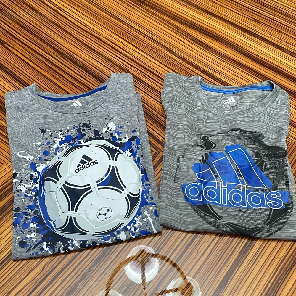 Adidas 2 soccer Boys T-shirt M 10 / 12